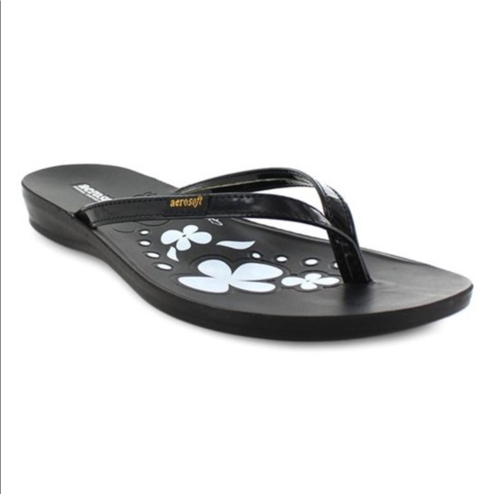 Aerosoft Black Sandra Flip-Flop